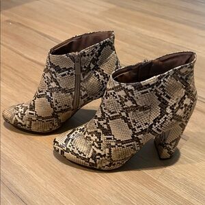 Breckelle’s Faux Snakeskin Ankle Booties